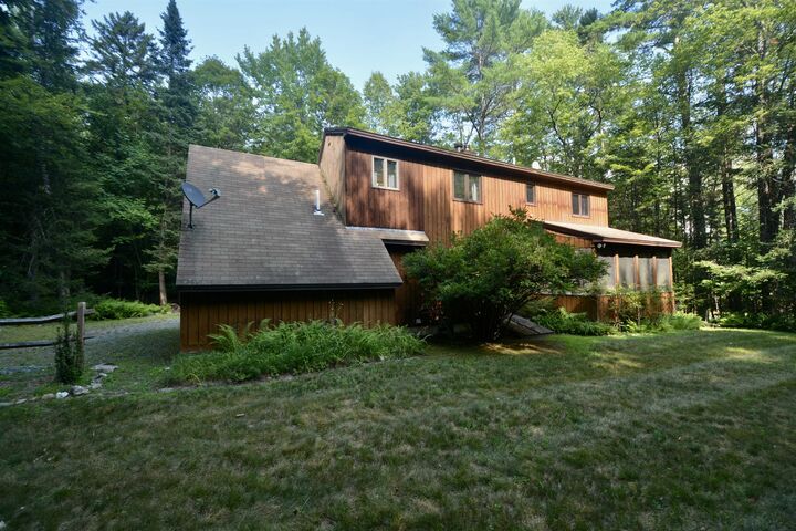 Property Photo:  15 Winding Wood Road  NH 03284 