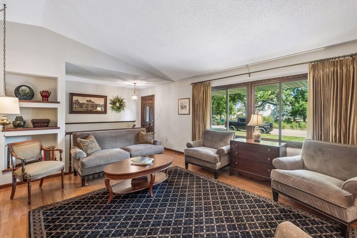 Property Photo:  1605 W 132nd Street  MN 55337 