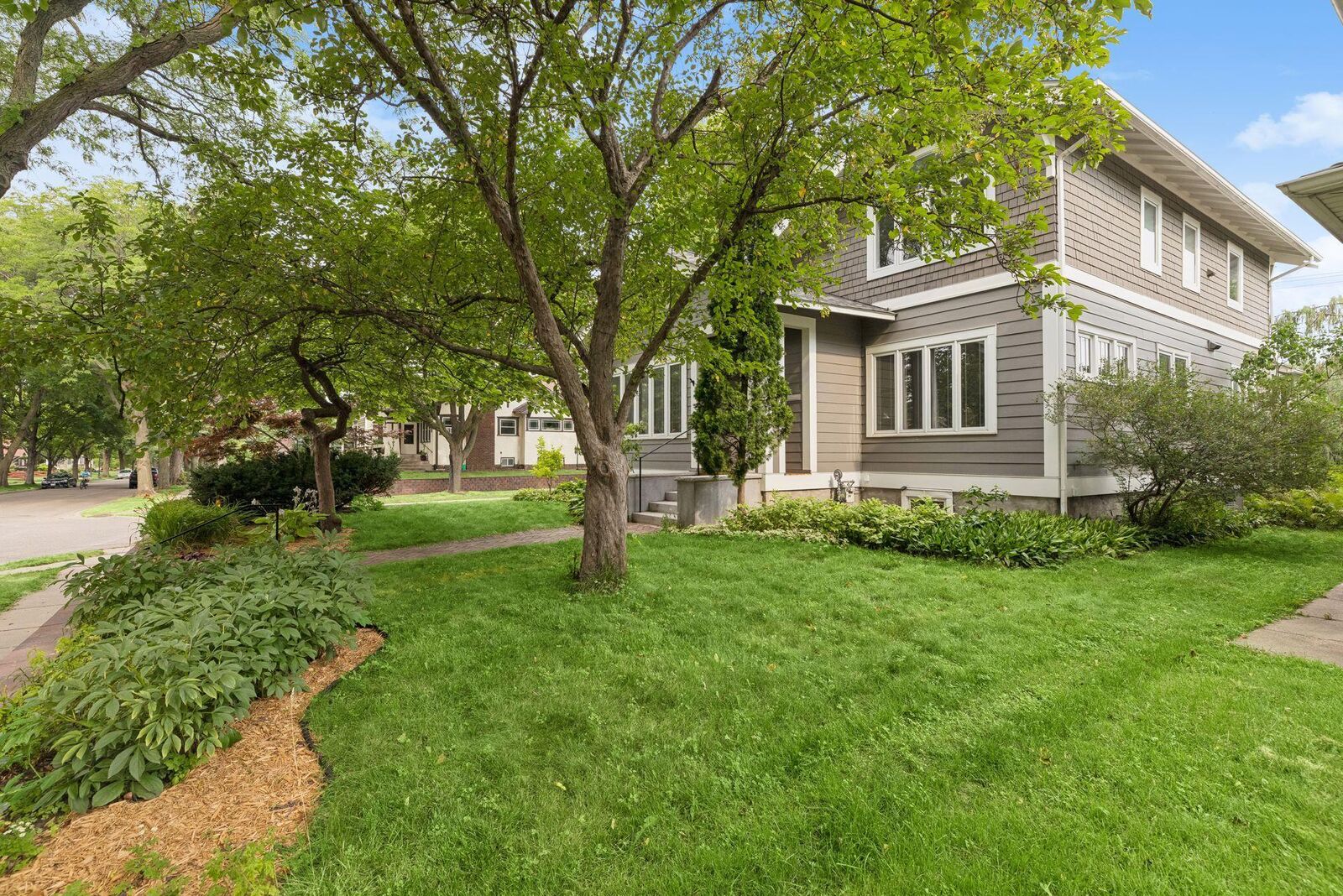 Property Photo:  1697 Stanford Avenue  MN 55105 