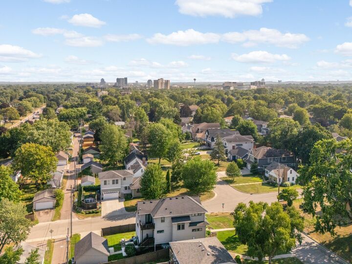 Property Photo:  5845 York Avenue S  MN 55410 
