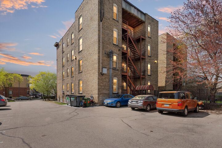 Property Photo: 2421 Emerson Avenue S 107 MN 55405
