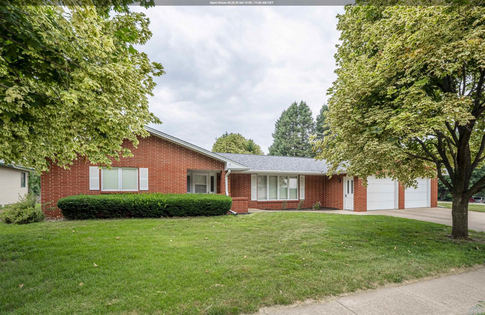 Property Photo:  15 11th Ave SE  IA 51031 