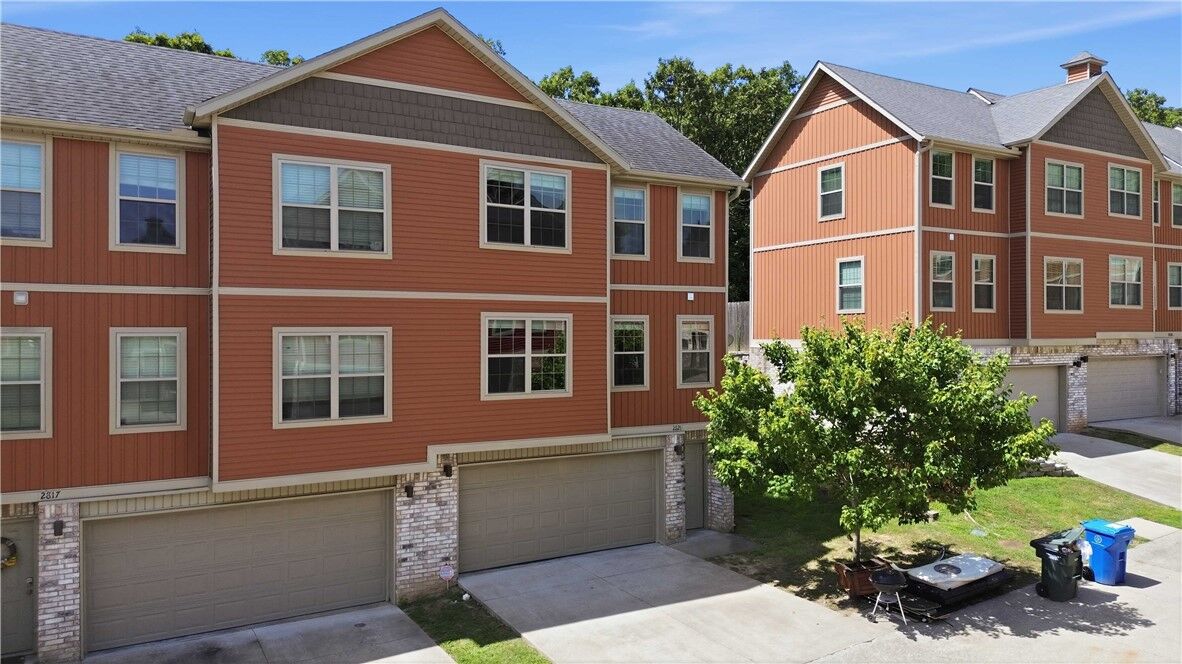 Property Photo:  2821 Cottonwillow  AR 72704 