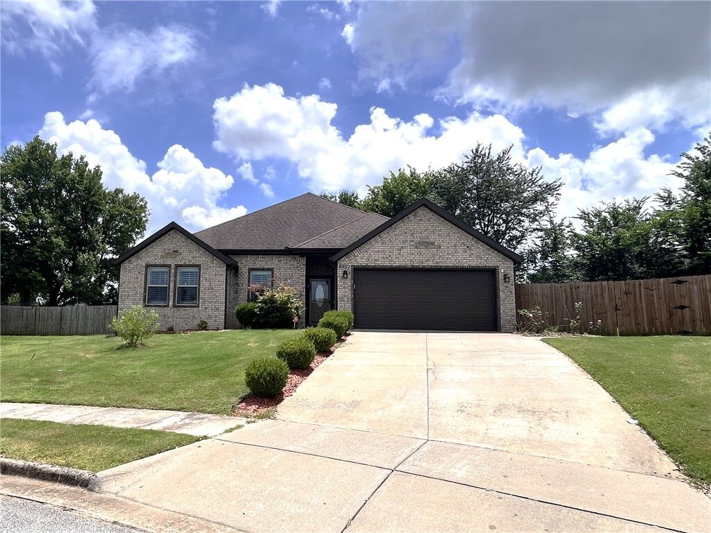 Property Photo:  4901 SW Energy Avenue  AR 72712 