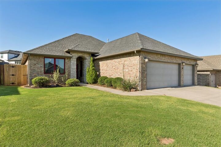 Photo de la propriété:  6116 Beverly Hills Drive  OK 73034 