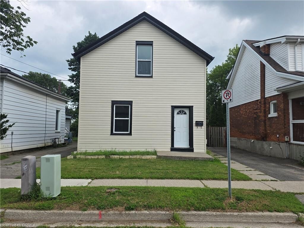Property Photo:  109 Sydenham Street  ON N3R 3Y7 