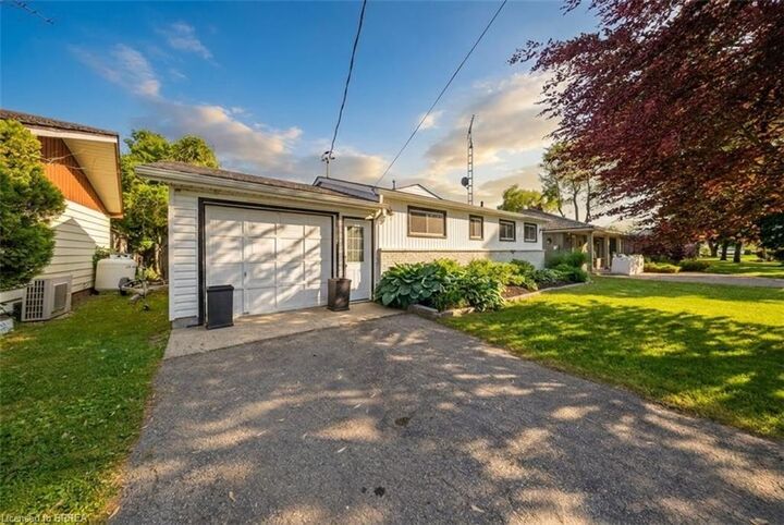 382 Cedar Drive — photo 1