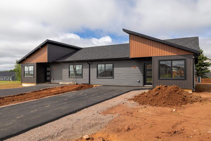 Property Photo: 182 Rogerson Street PE C1E 3W4
