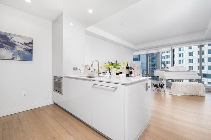 Property Photo:  133 Seaport Blvd 1510  MA 02210 