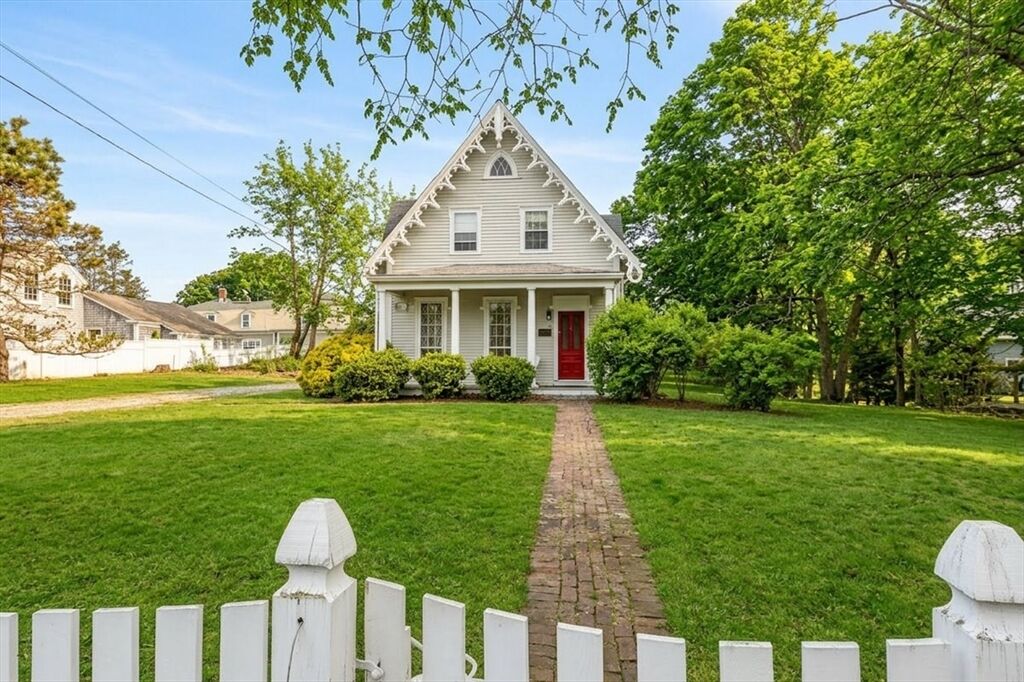 Property Photo:  59 Cottage St  MA 02043 