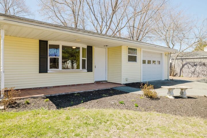 Property Photo: 125 Temi Rd MA 02019
