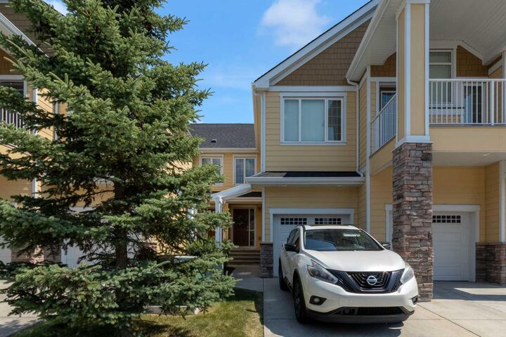 Property Photo: 2400 Ravenswood View SE 802 AB T4A 0V7