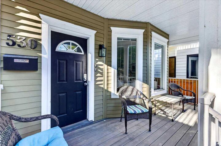 Property Photo: 530 19 Avenue SW AB T2S 0E3