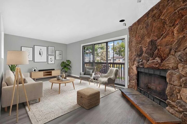 Property Photo: 723 55 Avenue SW AB T2V 0G4