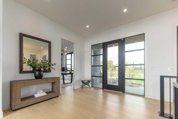 Property Photo: 61 Silverhorn Boulevard AB T3R 0X3