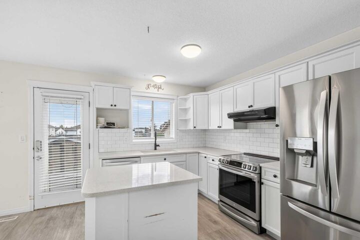 Property Photo: 213 Pinnacle Drive AB T8W 0A9