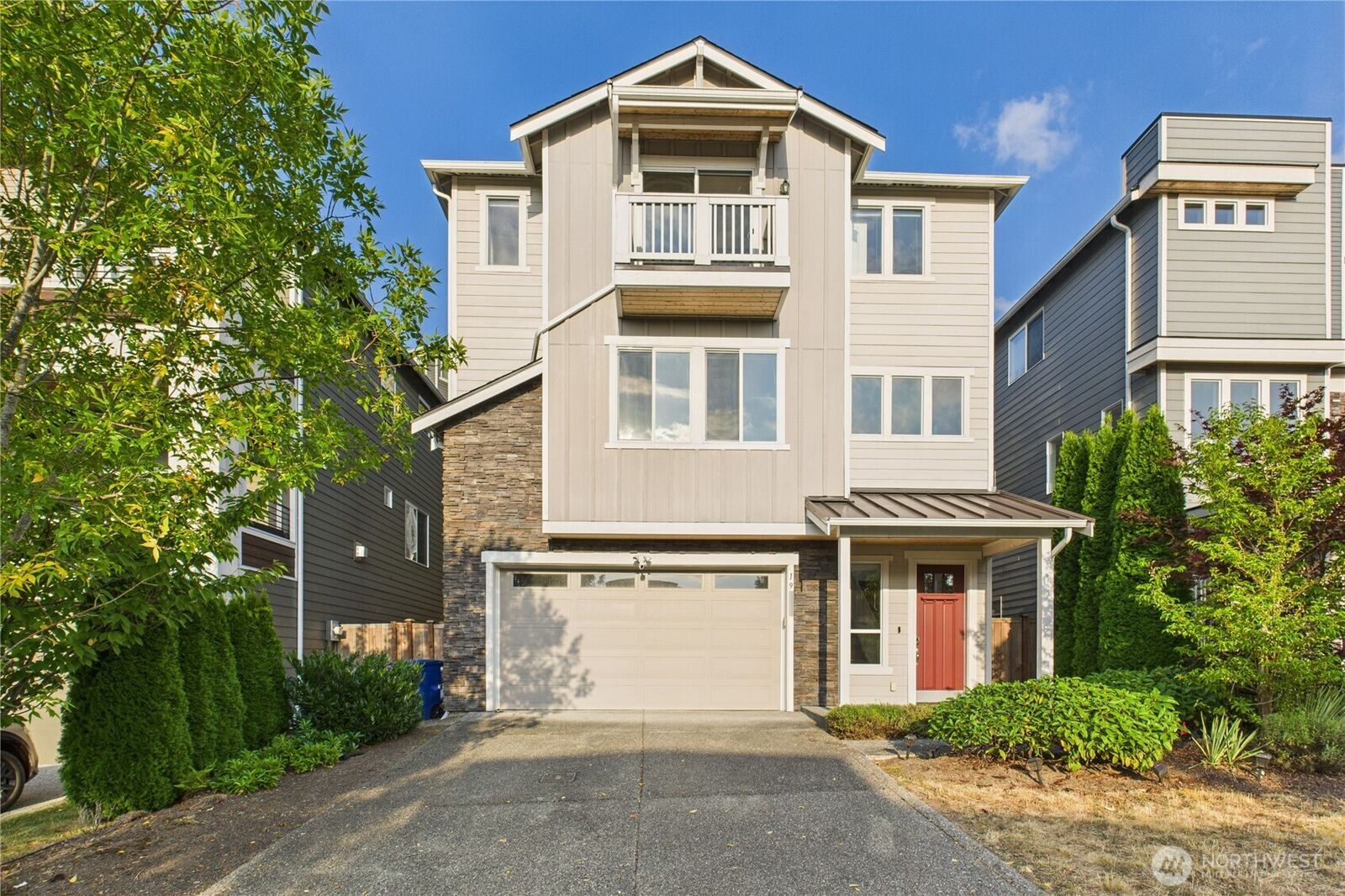 Property Photo: 19608 82nd Pl NE WA 98028