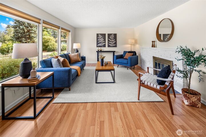 Property Photo:  18930  66th Place W  WA 98036 
