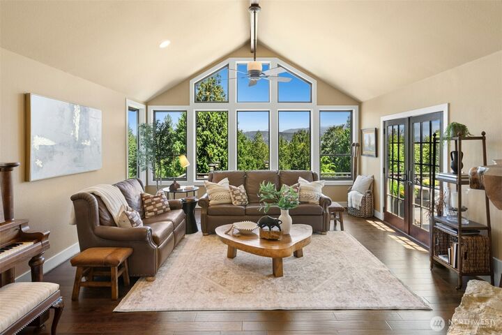 Property Photo: 32440 SE 54th Street WA 98024