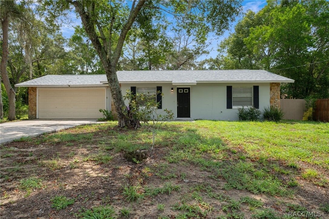 Property Photo:  63 N Croft Avenue  FL 34453 