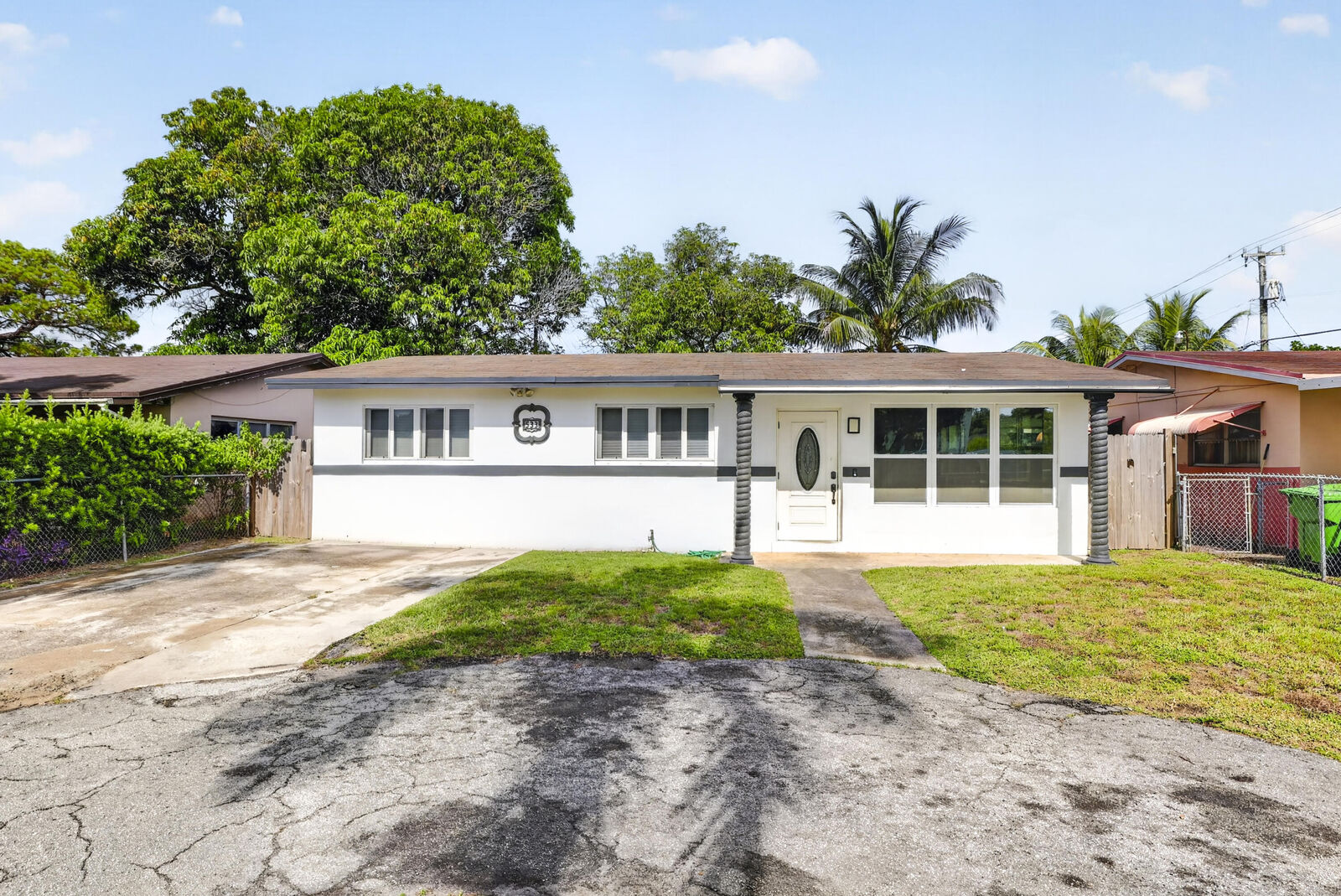 Property Photo:  533 NW 17th Avenue  FL 33311 