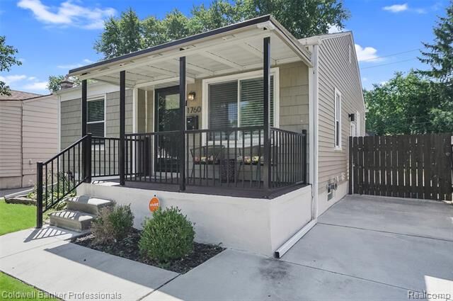 Property Photo:  1760 E Hazelhurst Street  MI 48220 