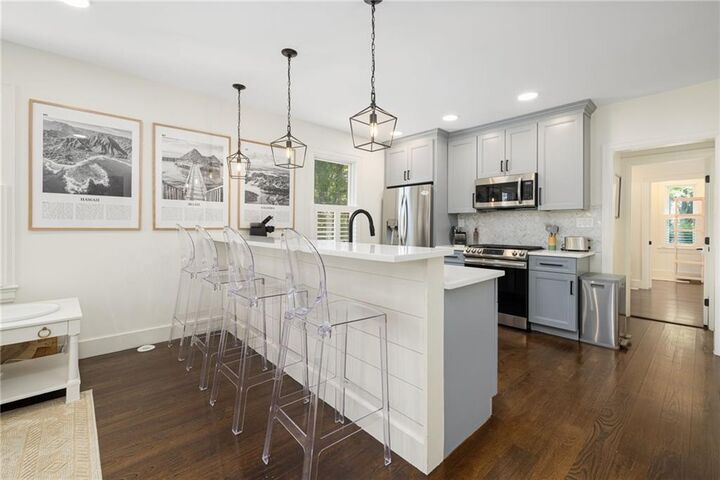 Property Photo:  8 Cross Street 1  RI 02840 