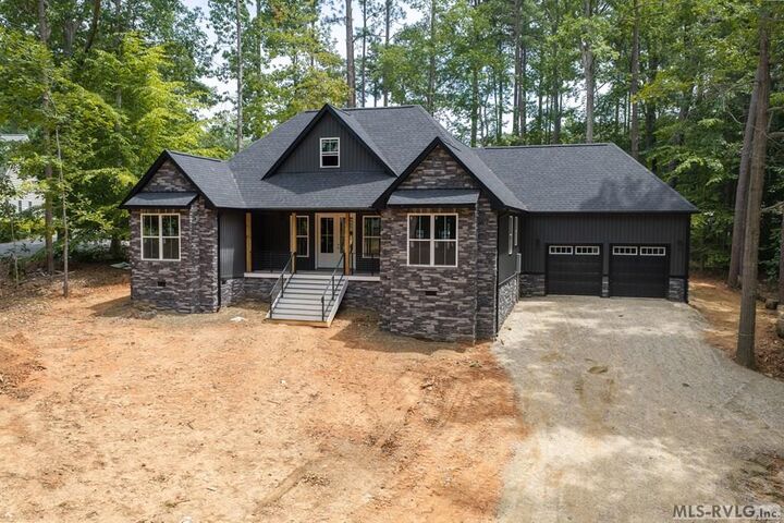Property Photo:  122 Timberlane Dr.  NC 27850 
