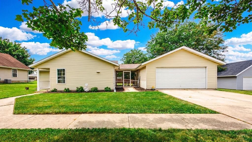 Property Photo:  724 N 13th Street  IN 47374 