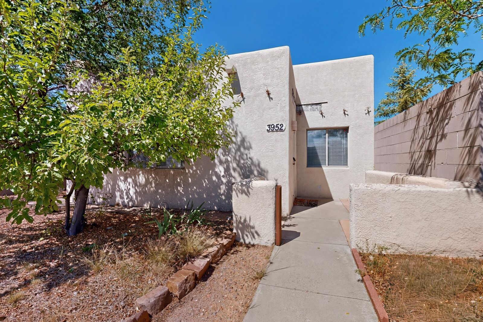Property Photo: 3952 Paseo Del Sol NM 87507