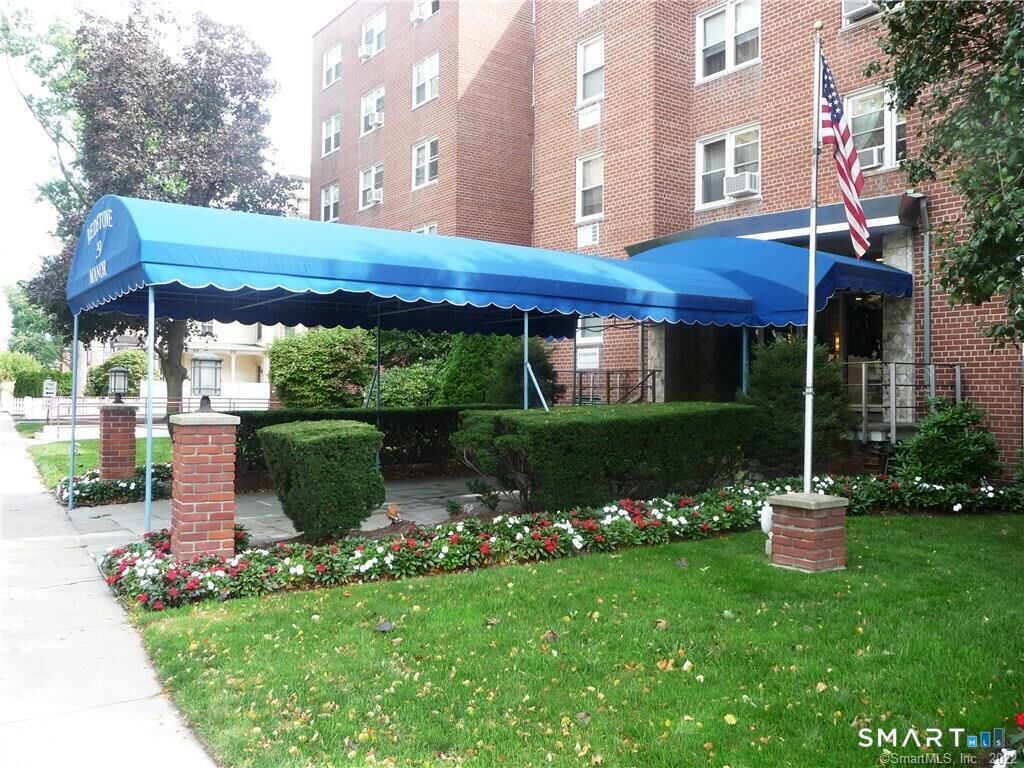 Property Photo: 39 Glenbrook Road 2R CT 06902