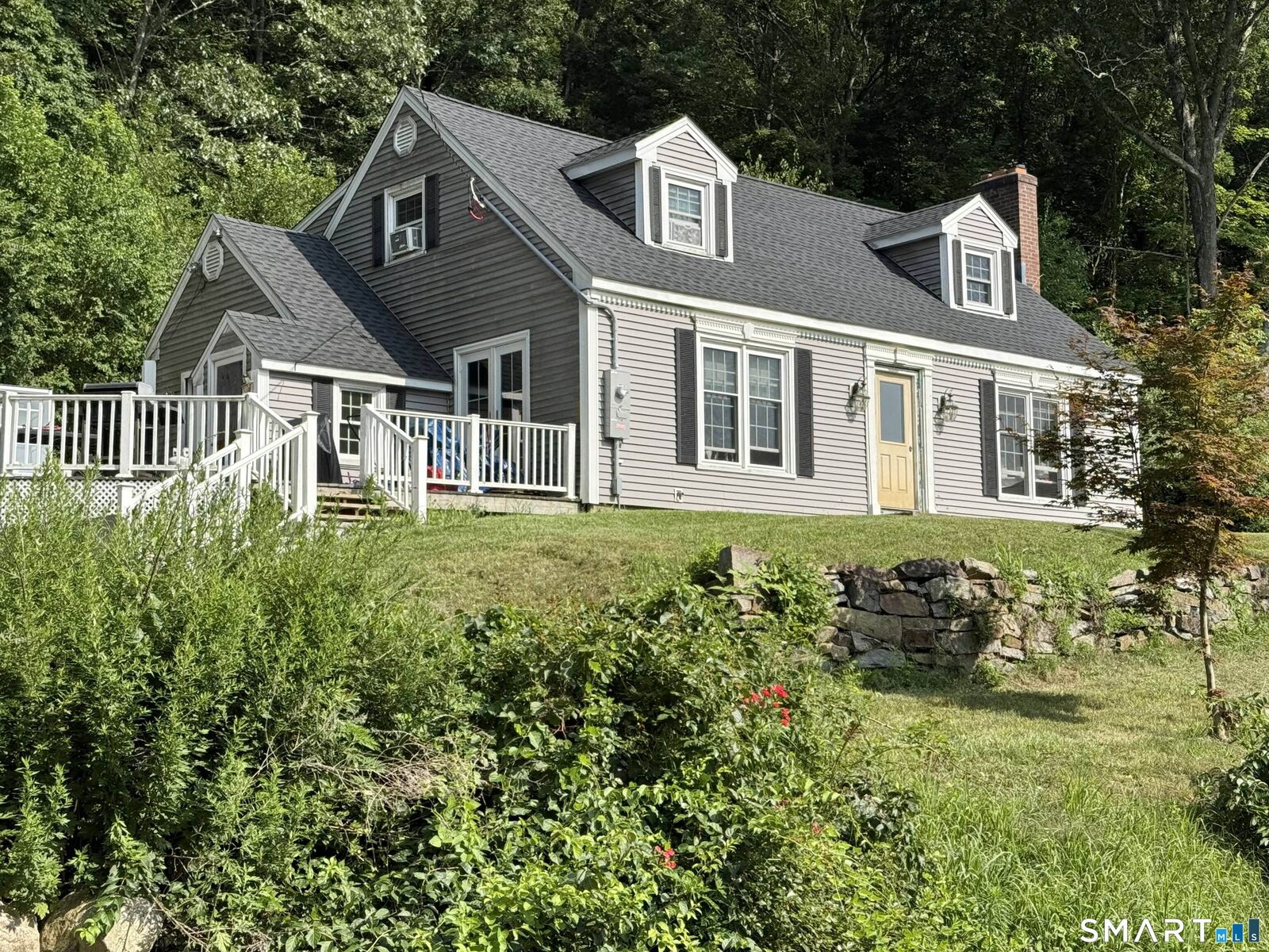 Property Photo:  72 Winter Avenue  CT 06417 