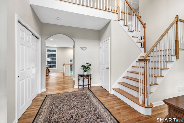 Property Photo:  4 Founders Way  CT 06468 