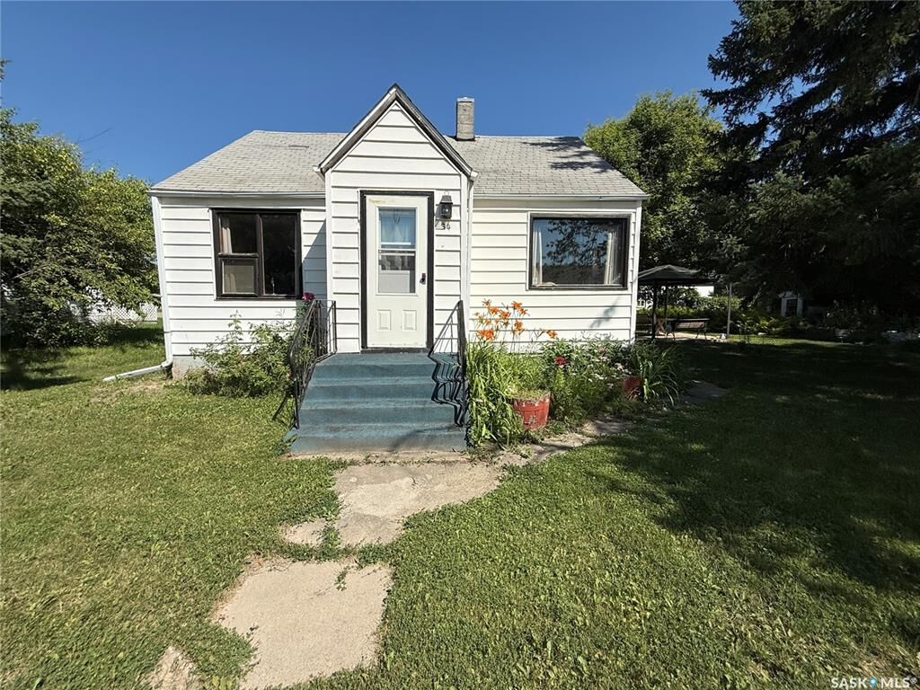 Property Photo: 34 & 36 Goode Street SK S0A 3E0
