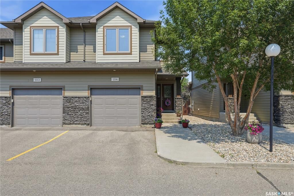Property Photo:  4100 Sandhill Crescent 104  SK S4V 3G9 