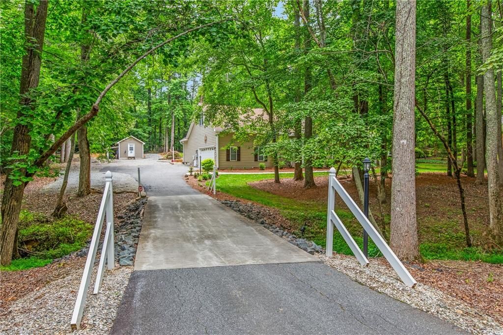 Property Photo:  1239 Blackberry Ridge Road  NC 27265 