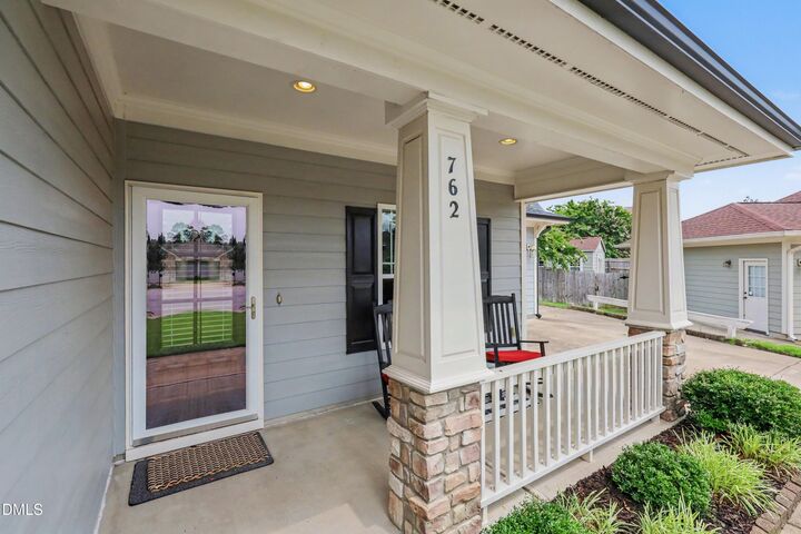 Property Photo: 762 Arrowhead Lake Court NC 27526