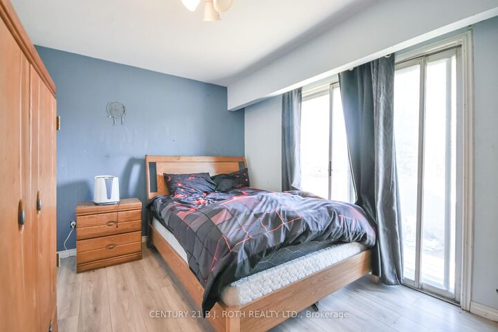 Property Photo: 3039 Poplar Road ON L9S 2J9