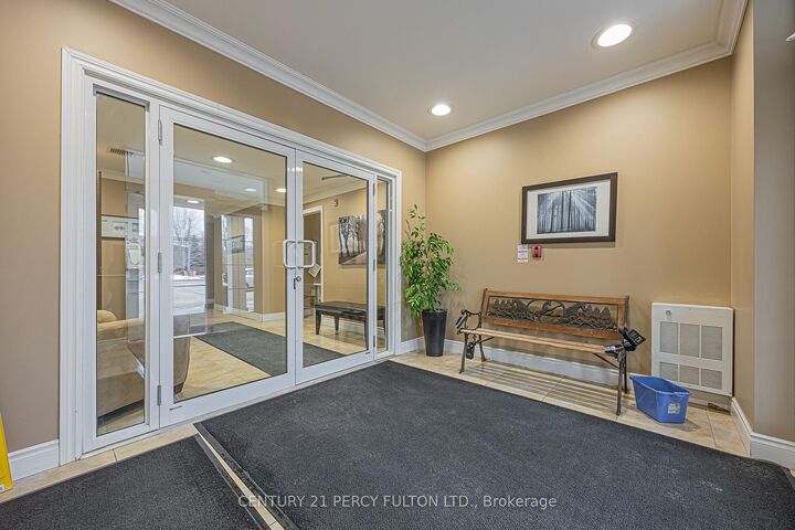 Photo de la propriété:  220 Main Street N 211  ON L9P 0B6 