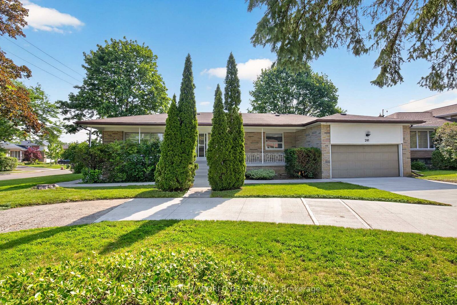 Property Photo:  201 Goddard Street  ON M3H 5E7 