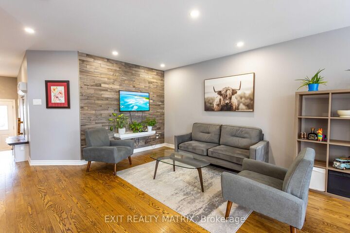 Property Photo:  195 Tapley Place  ON K4A 0L2 
