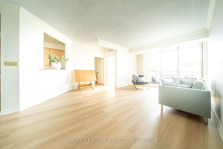 Property Photo:  1 Belvedere Court 1707  ON L6V 4M6 
