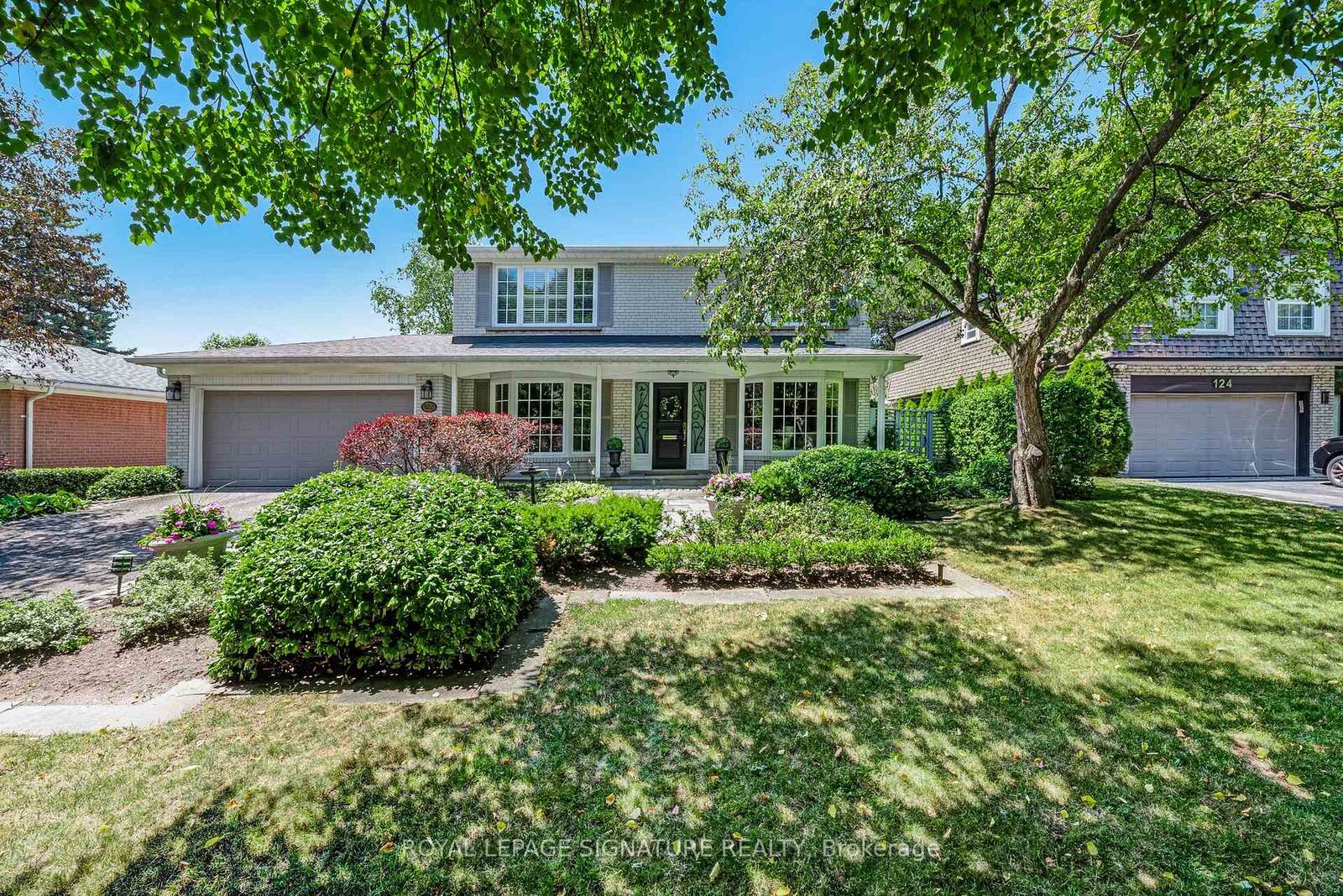 Property Photo: 122 Fenn Avenue ON M2P 1X6