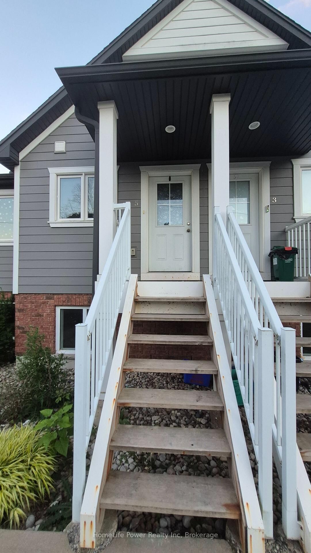 Property Photo:  225 Riddell Street 5  ON N4S 6N2 
