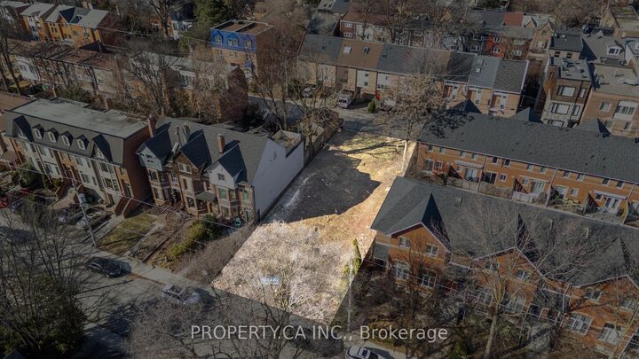 Property Photo:  239A Milan Street  ON M5A 4C3 