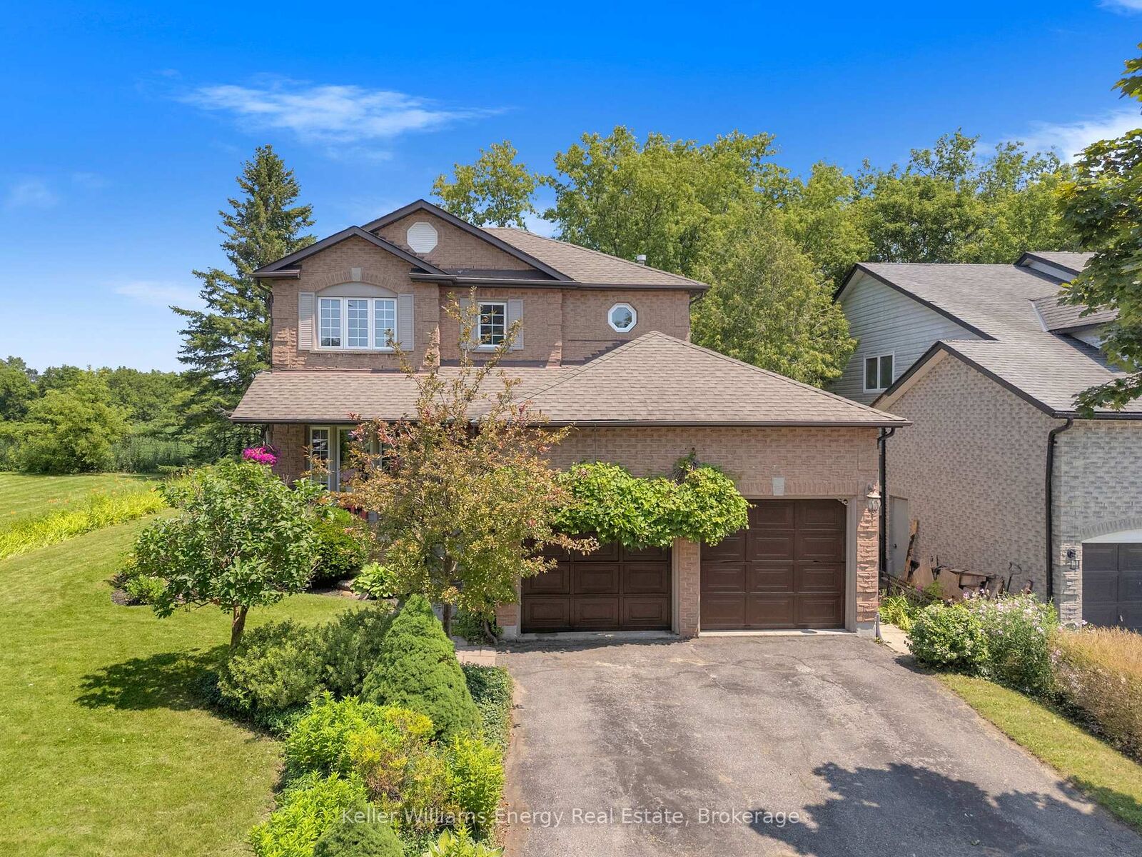 Property Photo: 276 Andrew Street ON L1B 1K3