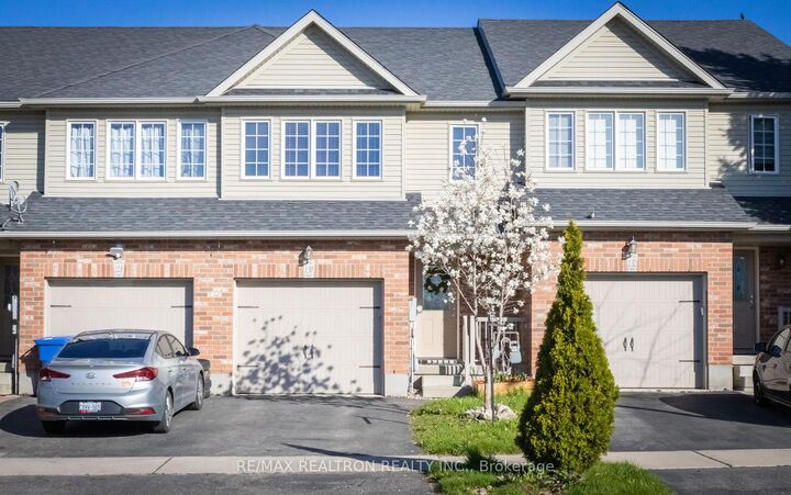 130 Simmonds Drive — photo 1