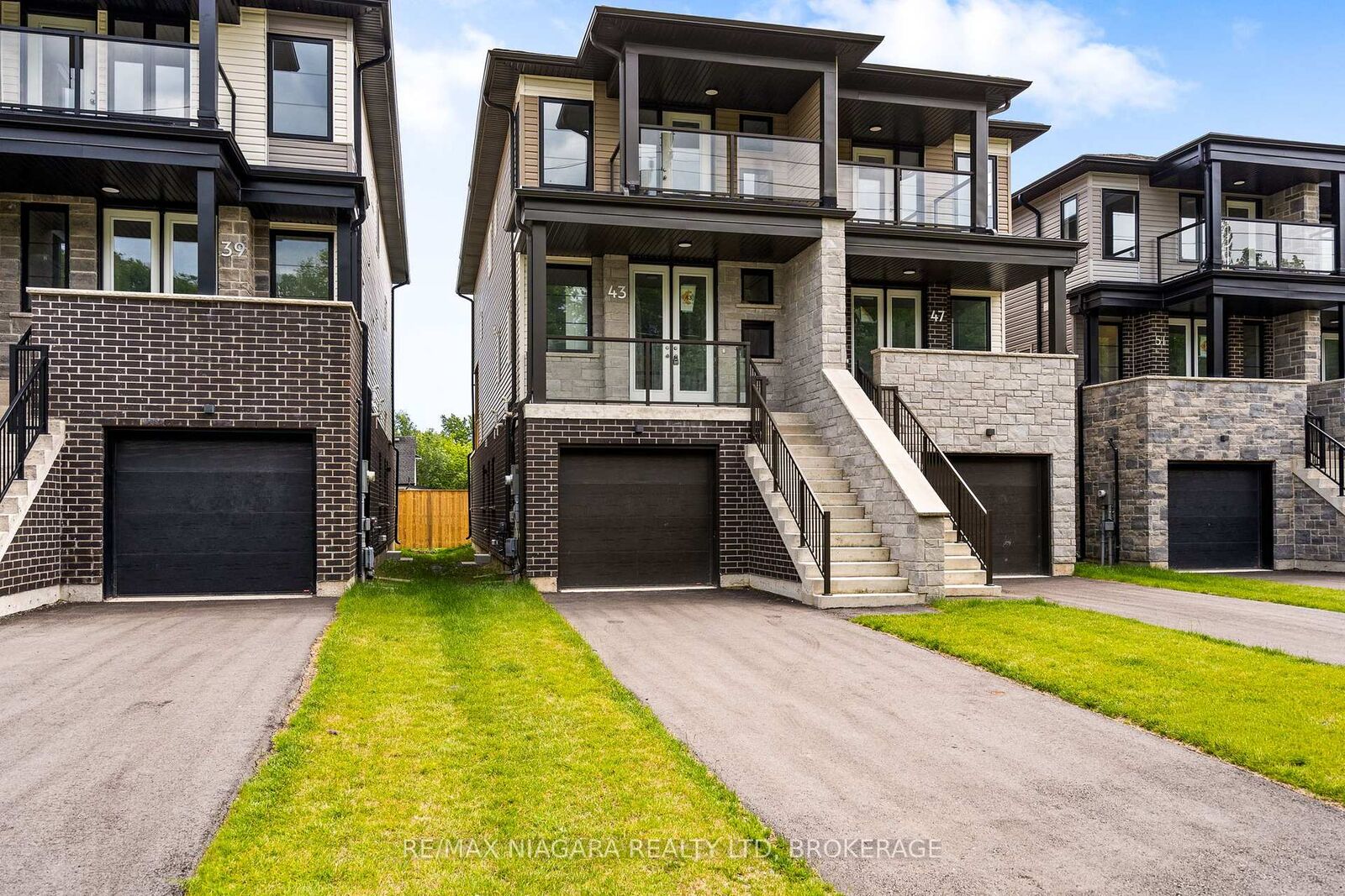 Property Photo:  79 Superior Street  ON L3B 3G3 