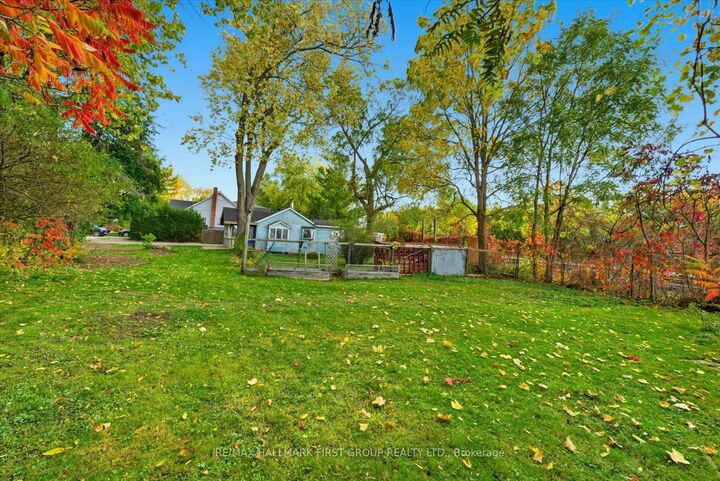 313 Dyson Road — photo 1