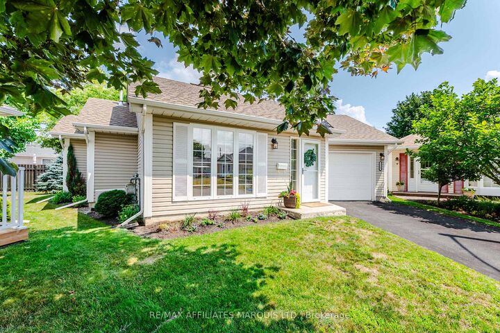 Property Photo: 1549 Joseph Court ON K6H 7N7
